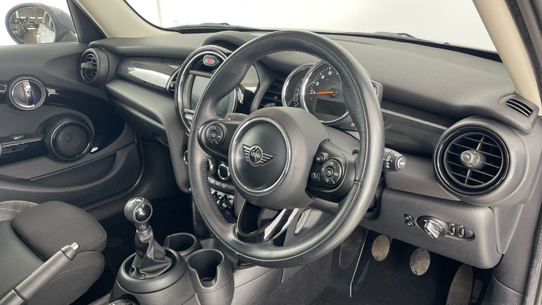 MINI Hatchback 1.5 Cooper II 5dr Petrol Hatchback